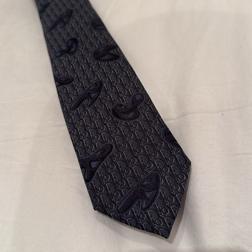 Dior tie